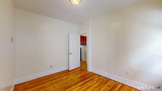 Building Photo - 679 Winchester Ave