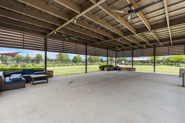 Building Photo - 2118 Long Forest Rd