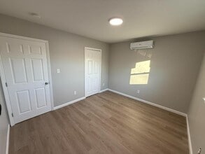 Building Photo - 214 Church St