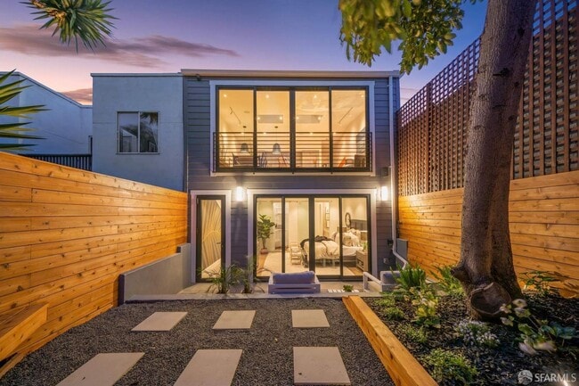 Building Photo - 903 Minnesota St