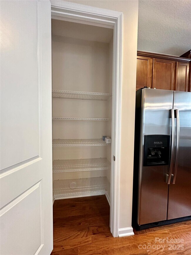 Building Photo - 4531 Hubbard Falls Dr