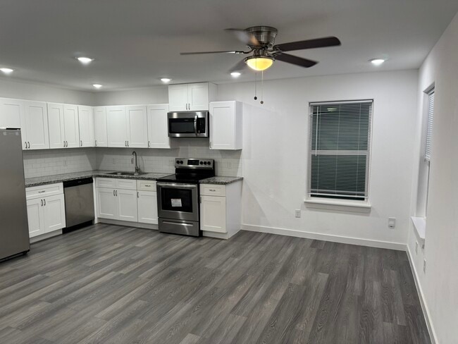 Primary Photo - 9403 Madera Rd