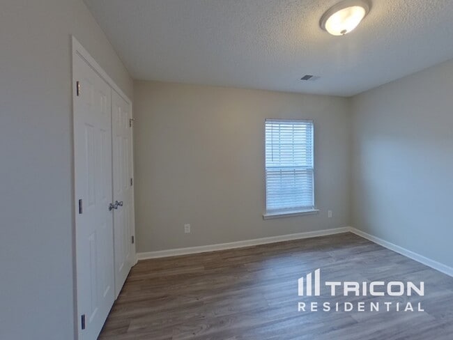 Building Photo - 276 Richmond Farm Cir