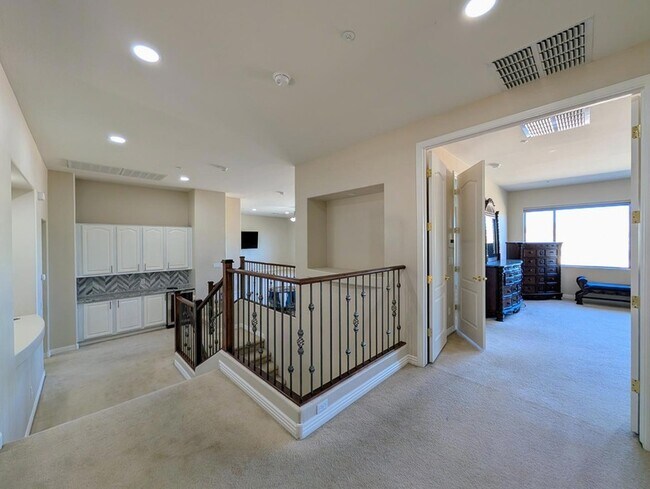 Building Photo - 27321 N Gidiyup Trail