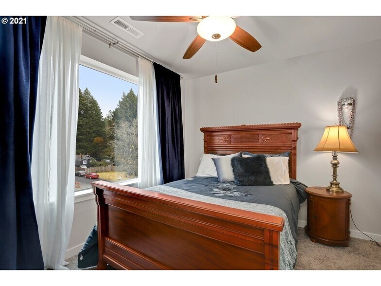 Building Photo - 17859 SW Rudolph Ln