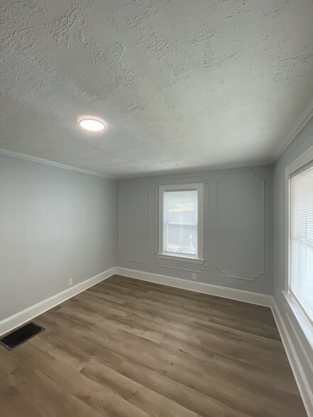 Building Photo - 5538 Montgomery Rd