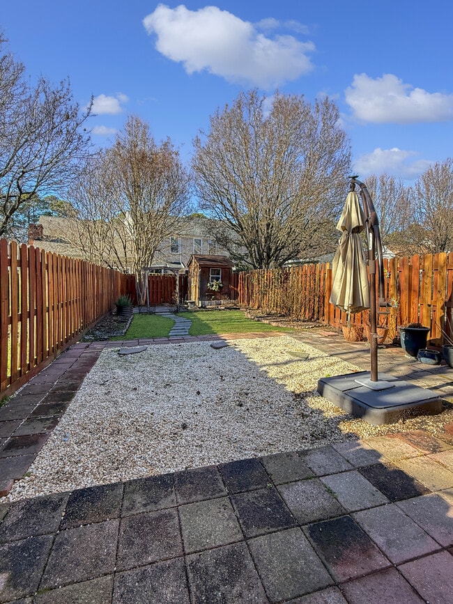 Building Photo - 2656 Bracston Rd