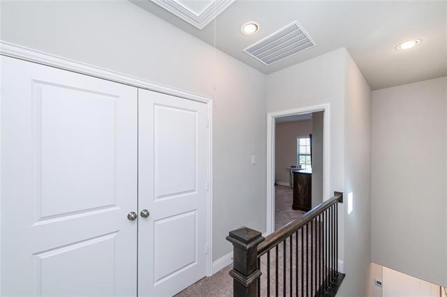 Building Photo - 2421 Springhill Ave