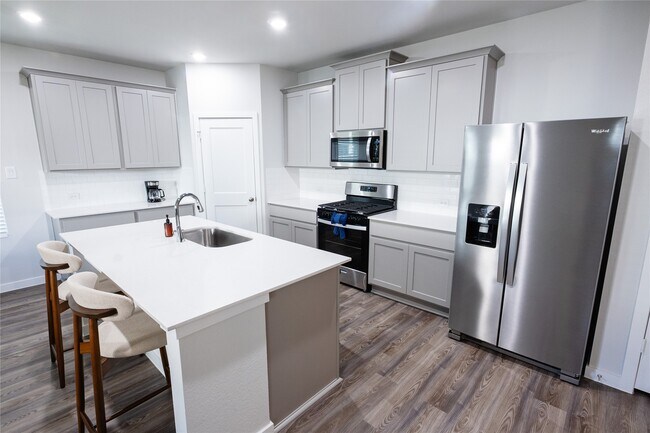 Building Photo - 211 Brazen Forest Trl