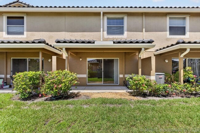 Building Photo - 2786 SE Birmingham Dr