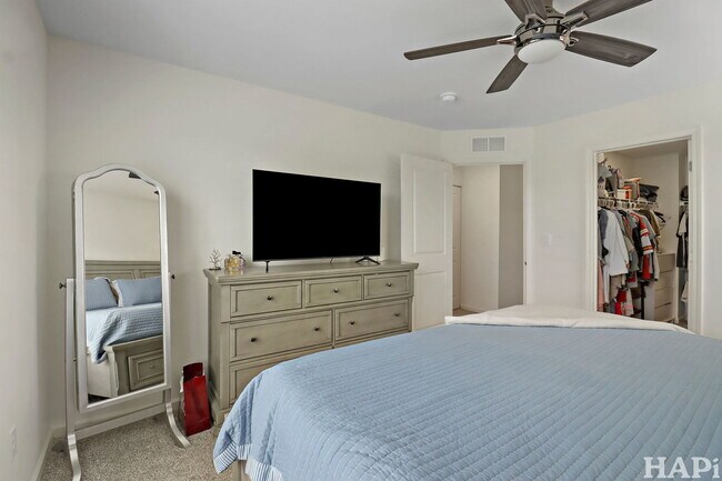 Building Photo - 6740 Linden Trl