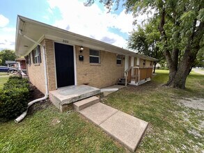 Building Photo - 2601 E Bradbury Ave