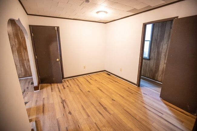 Building Photo - 605 Coleman Ave