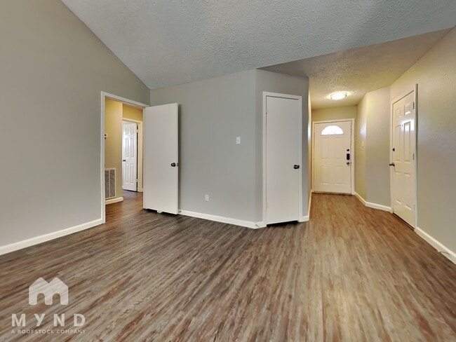 Building Photo - 11923 Medicine Bow Cir