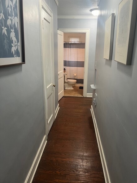 Building Photo - 208 Sutton St