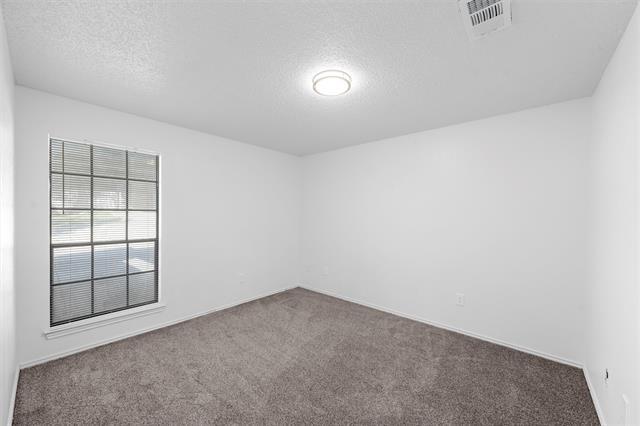 Building Photo - 300 Mill Creek Cir