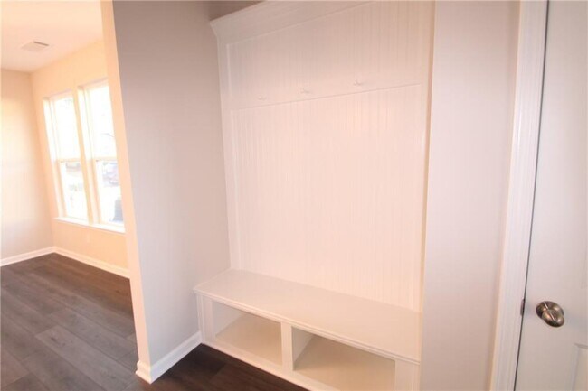 Building Photo - 4266 Waxwing St