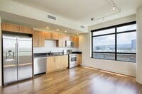 Building Photo - Gorgeous 2 Bedroom/2 Bathroom Condo for Rent at The 88