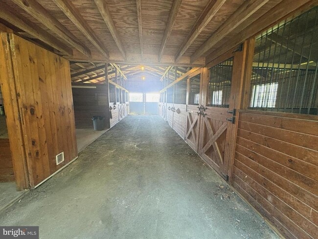 Building Photo - 7149 Gordonsville Rd