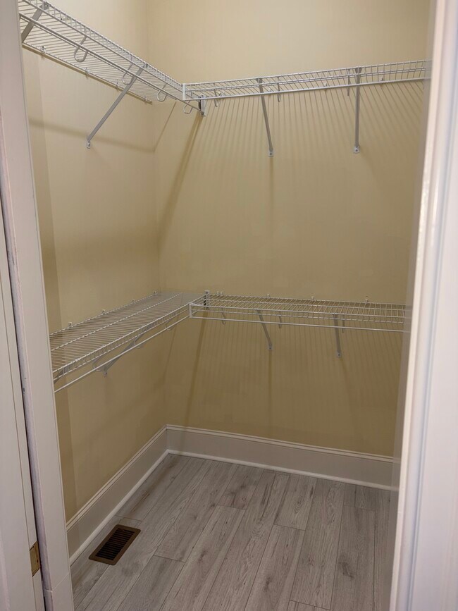 Building Photo - 34 Cobblestone Ct