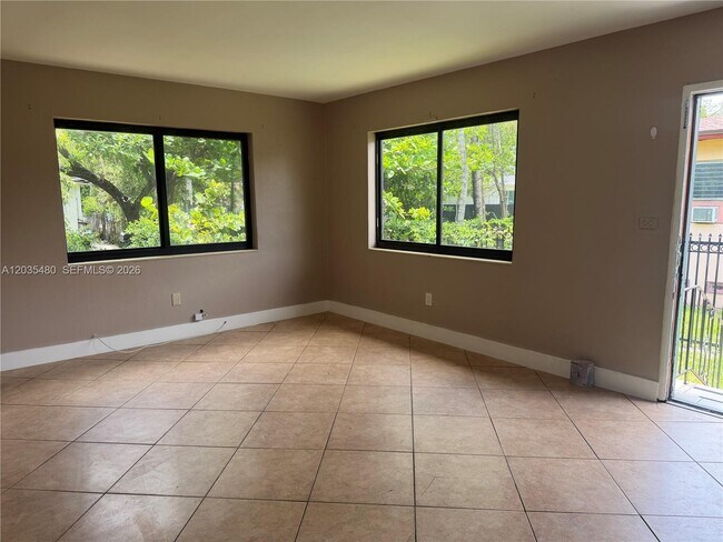 Building Photo - 98 NE 71st St