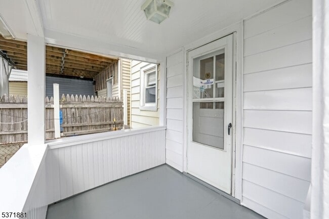 Building Photo - 38 Semel Ave