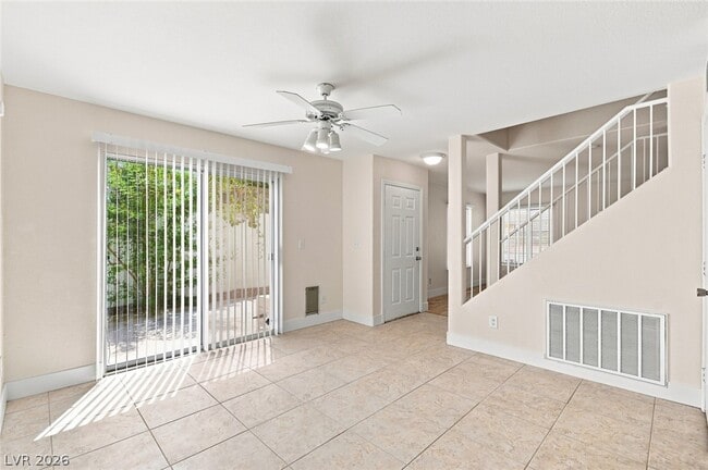 Building Photo - 446 Winthrop Pl