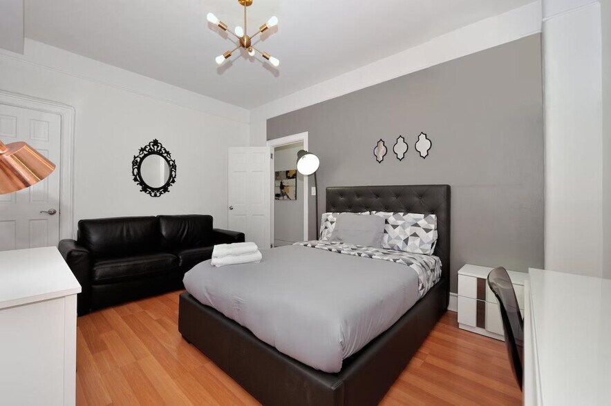 Building Photo - 444 First Ave Loop