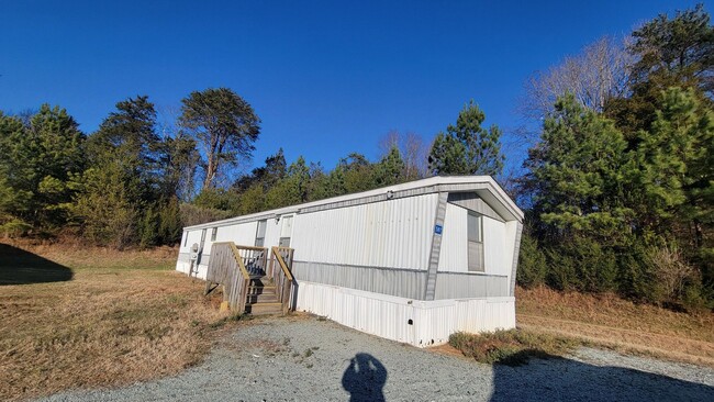 Building Photo - Ready to Move in