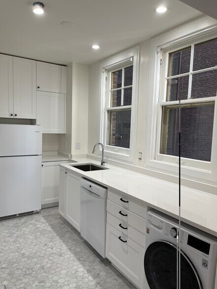 Kitchen - 29 S State St