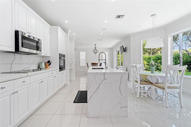 Building Photo - 5701 SW 85th St