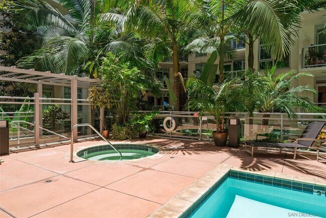 Jacuzzi - 1431 Pacific Hwy