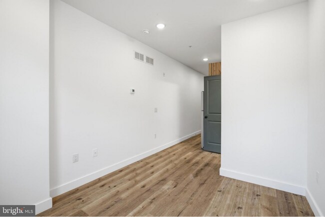 Building Photo - 4243 Mantua Ave
