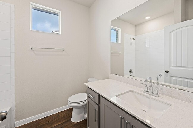 Building Photo - 142 Solitude Dr