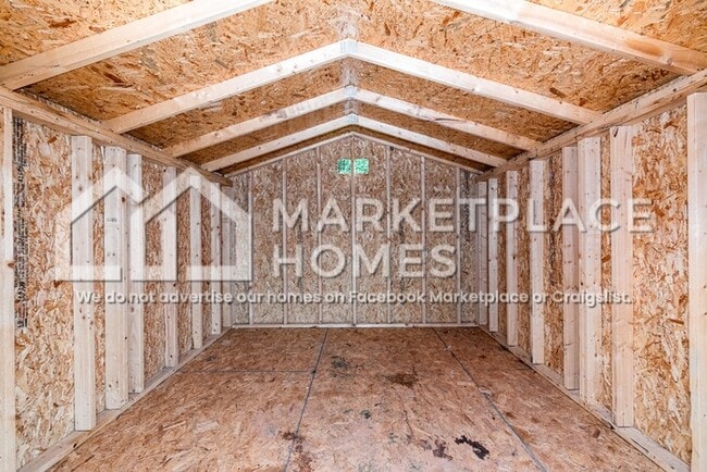Building Photo - 509 1/2 E Maine Ave