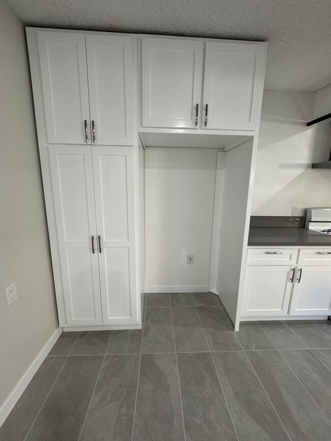 Building Photo - Newly Renovated 1bedroom in Harbor City - ...