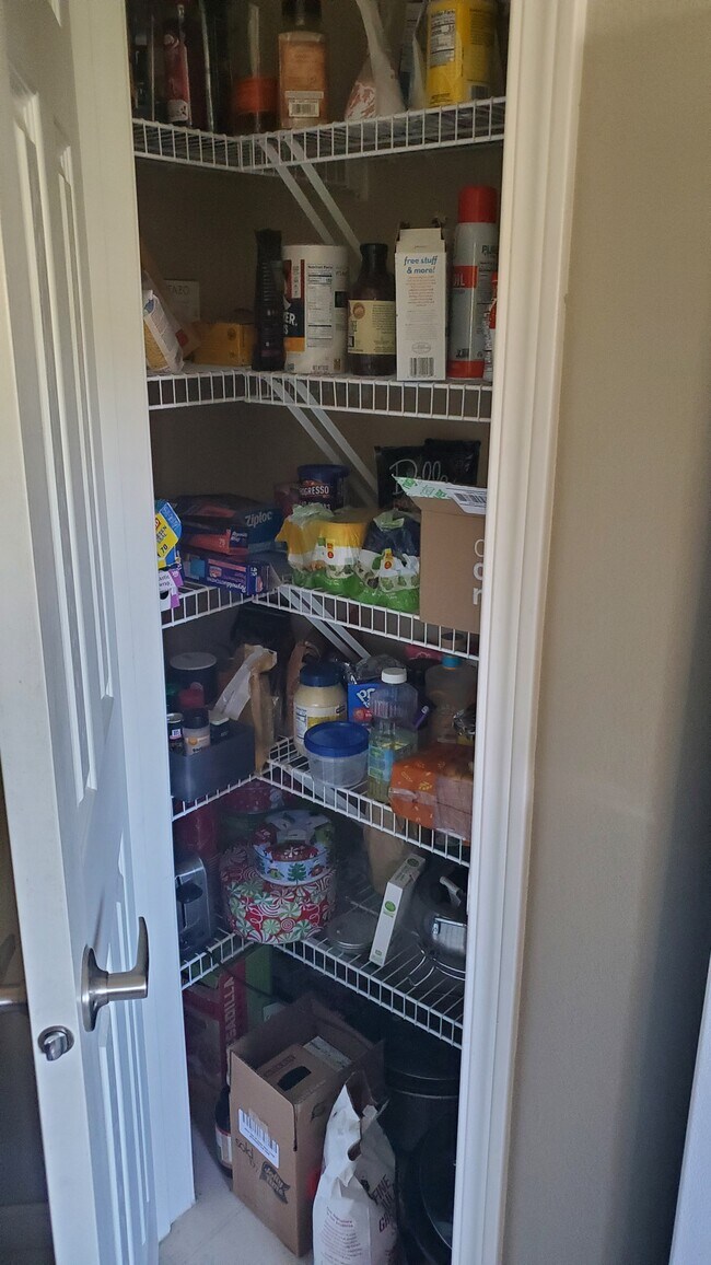 Building Photo - 6984 Ash Creek Hts