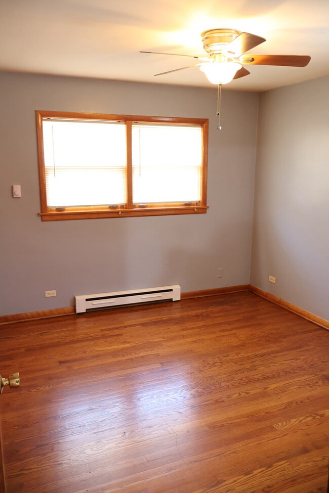 Building Photo - 9721 S Albany Ave