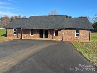 Building Photo - 4020 Eugene Dr
