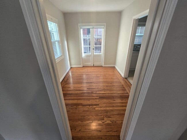 Building Photo - 1218 Bellevue Ave