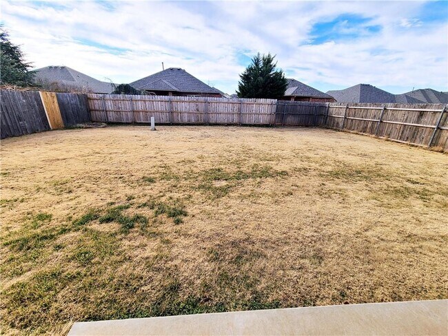 Building Photo - 3012 NW 191st St