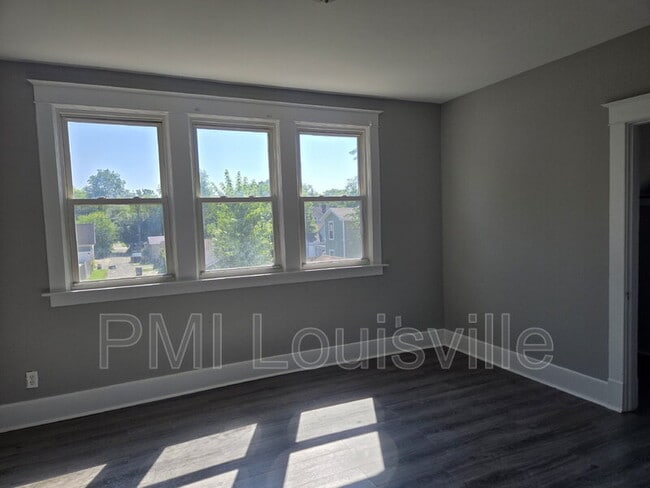 Building Photo - 607 N 39th St