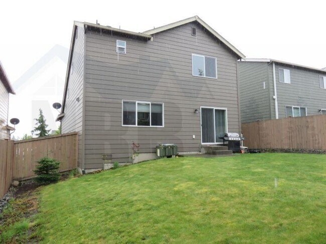 Building Photo - Beautiful 4 Bedroom Home located in a Gate...