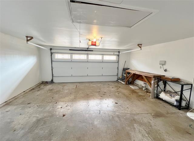 Building Photo - 411 High Brook Dr