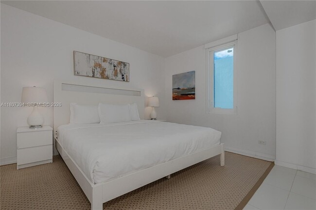 Building Photo - 2301 Collins Ave