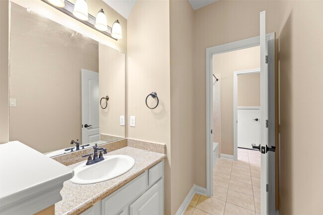 Building Photo - 25314 Greenwell Springs Ln