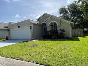 Building Photo - 1527 Scotch Pine Dr