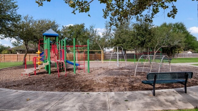 Building Photo - 11915 Cink Dr