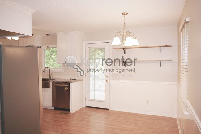 Building Photo - 1024 Garnett Ave