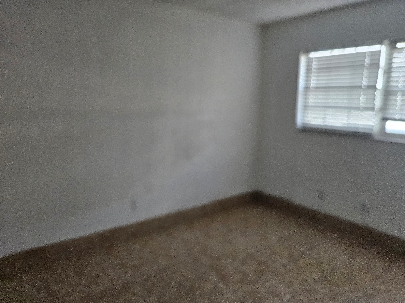 Building Photo - 580 Fairways Ln